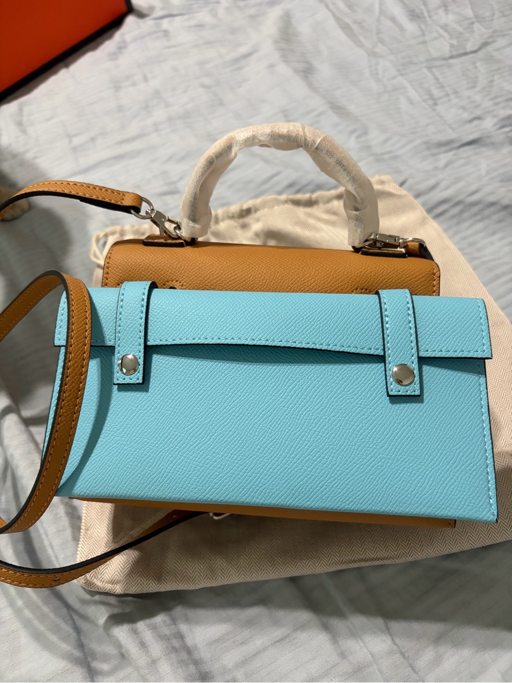 Designer Biscuit Color Leather Top-Handle Crossbody with Pink Feet Kelly style - Picture 7 of 7